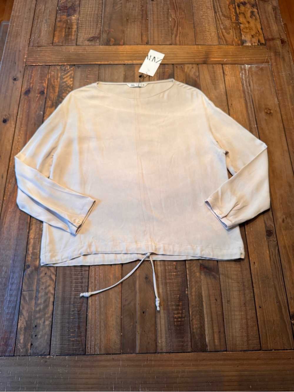 Zara Taupe Cream Flowing Satin Shirt Blouse. New. Size small